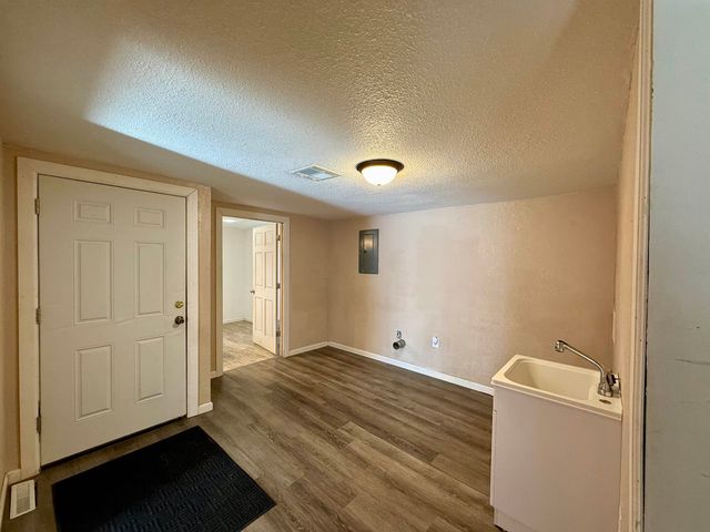 520 Adams St, Gypsum, KS 67448