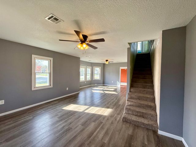 520 Adams St, Gypsum, KS 67448