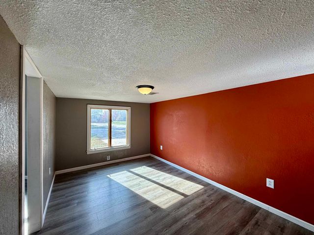 520 Adams St, Gypsum, KS 67448