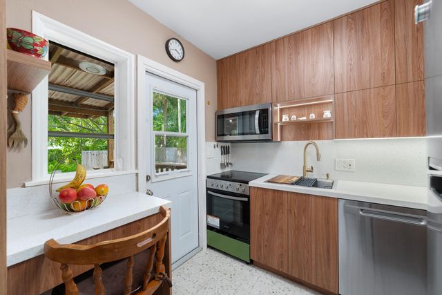 1535 Dewey Street, Hollywood, FL 33020