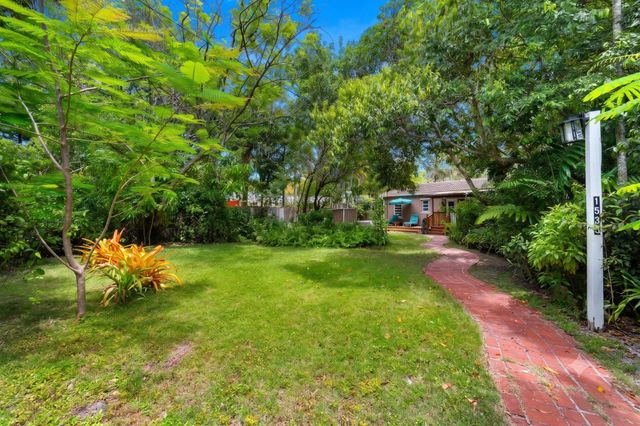 1535 Dewey Street, Hollywood, FL 33020