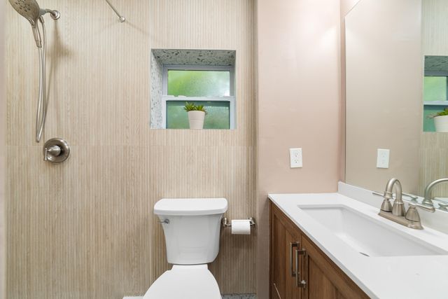 1535 Dewey Street, Hollywood, FL 33020