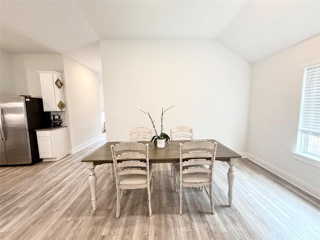 10325 S Goshawk Trl Trail, Conroe, TX 77385