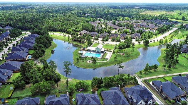 10325 S Goshawk Trl Trail, Conroe, TX 77385