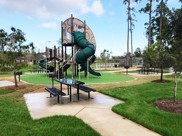 10325 S Goshawk Trl Trail, Conroe, TX 77385