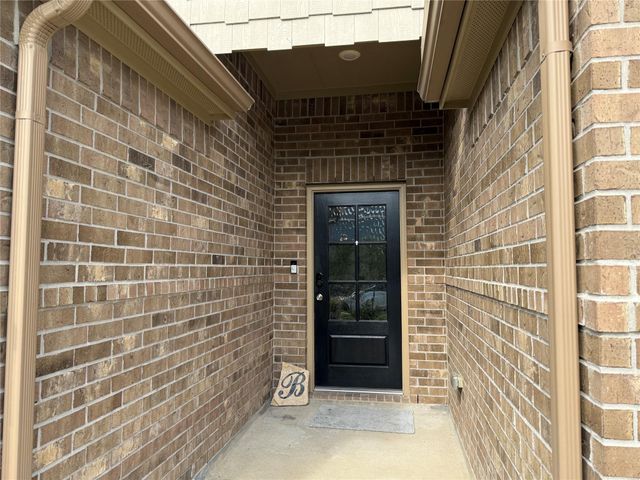 10325 S Goshawk Trl Trail, Conroe, TX 77385