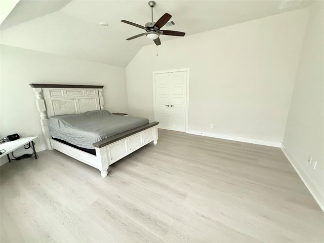 10325 S Goshawk Trl Trail, Conroe, TX 77385