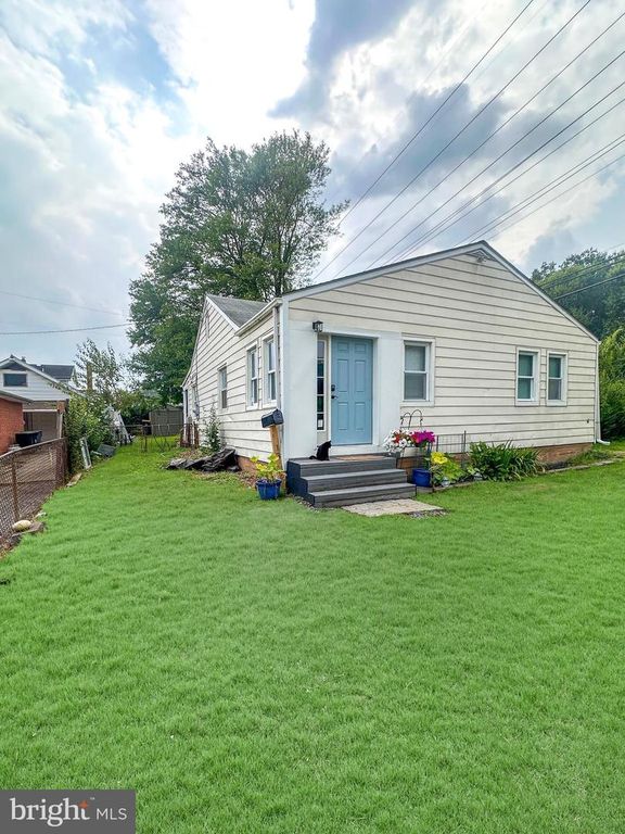 13 BLINKER CT, Baltimore, MD 21220