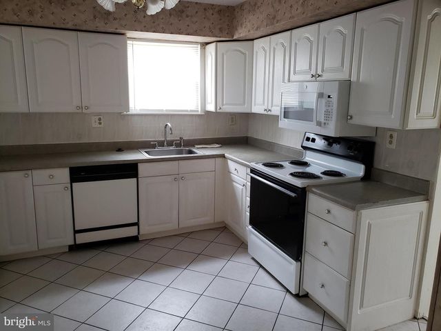 133 ABBEY RD, Voorhees, NJ 08043
