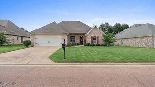 217 Clubview Circle, Pearl, MS 39208