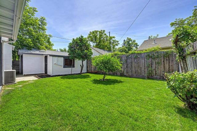 4408 12th Ave, Sacramento, CA 95820