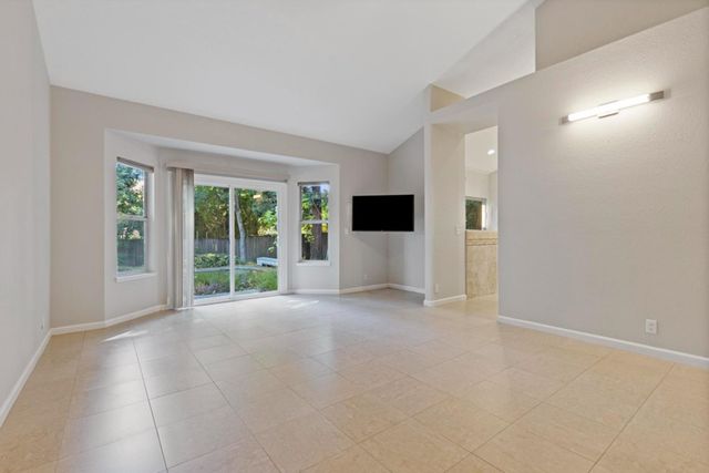 8522 Kenneth Ridge Ct, Fair Oaks, CA 95628
