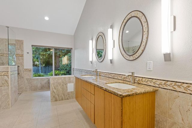 8522 Kenneth Ridge Ct, Fair Oaks, CA 95628
