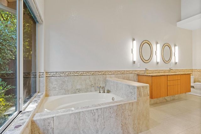 8522 Kenneth Ridge Ct, Fair Oaks, CA 95628