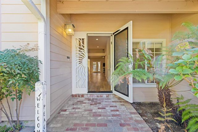 8522 Kenneth Ridge Ct, Fair Oaks, CA 95628