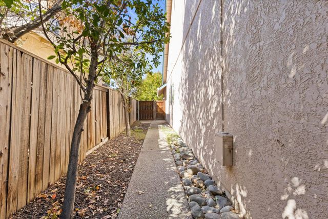 8522 Kenneth Ridge Ct, Fair Oaks, CA 95628