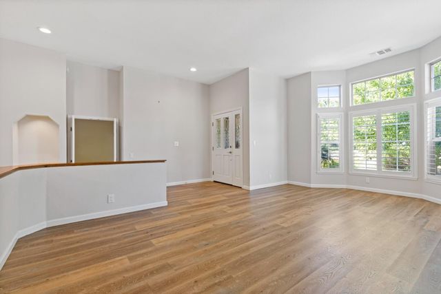 8522 Kenneth Ridge Ct, Fair Oaks, CA 95628