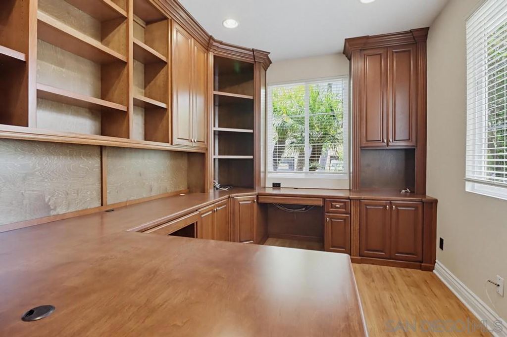 Image 10 of property listing at 11951 Cypress Valley Dr, San Diego, CA 92131