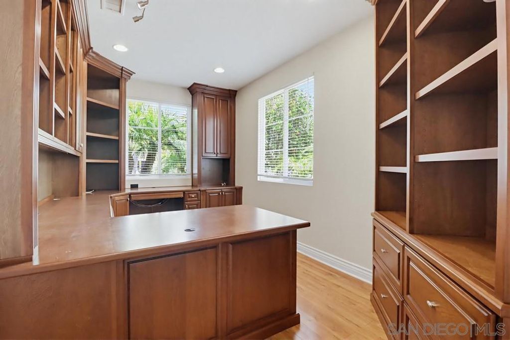 Image 11 of property listing at 11951 Cypress Valley Dr, San Diego, CA 92131