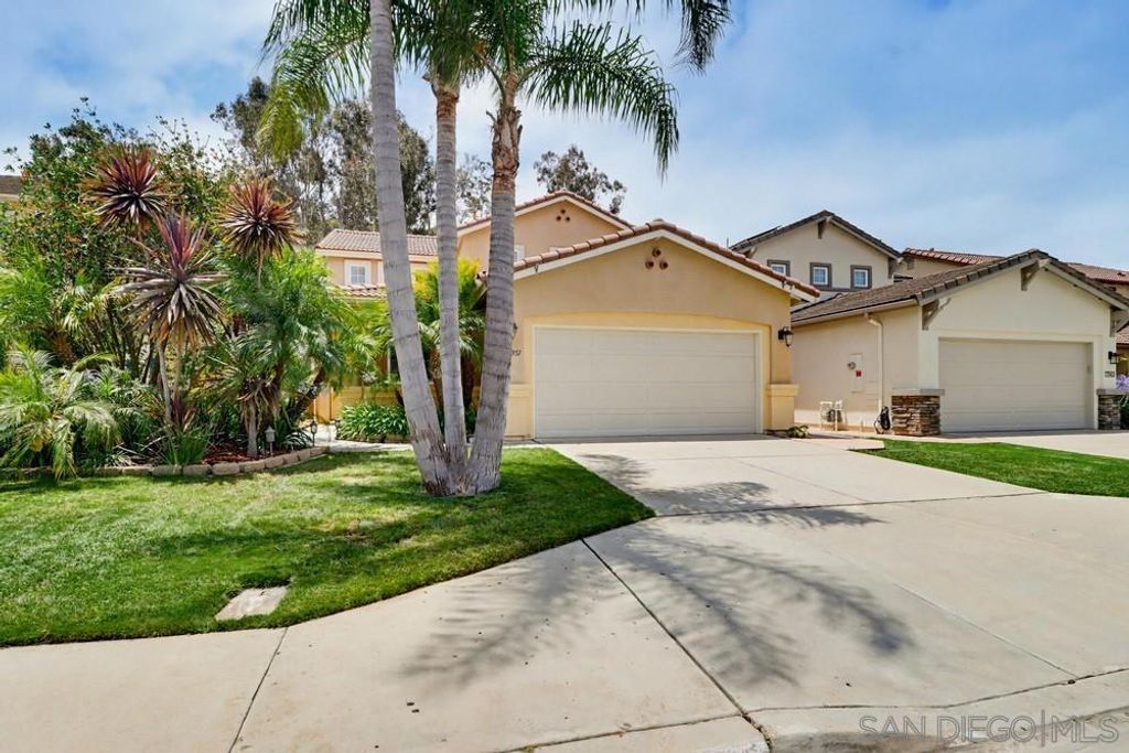 Image 2 of property listing at 11951 Cypress Valley Dr, San Diego, CA 92131