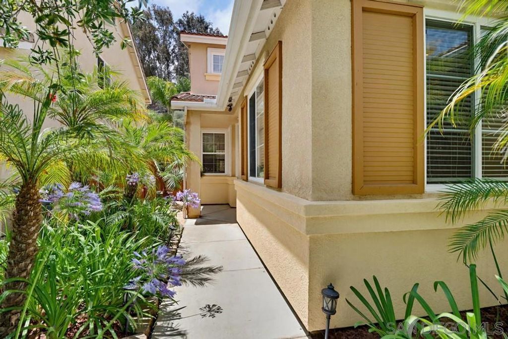 Image 3 of property listing at 11951 Cypress Valley Dr, San Diego, CA 92131