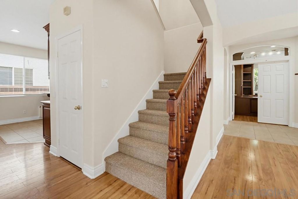 Image 8 of property listing at 11951 Cypress Valley Dr, San Diego, CA 92131