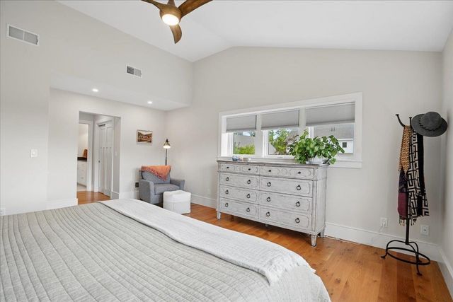 11 Wheeler Farm Road, Bedford, NH 03110