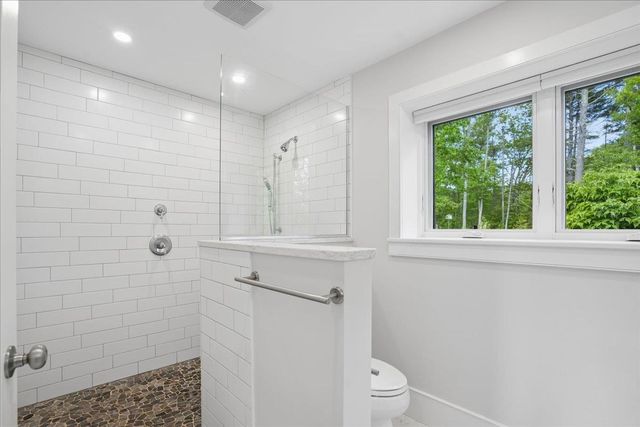 11 Wheeler Farm Road, Bedford, NH 03110