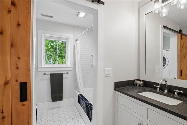 11 Wheeler Farm Road, Bedford, NH 03110