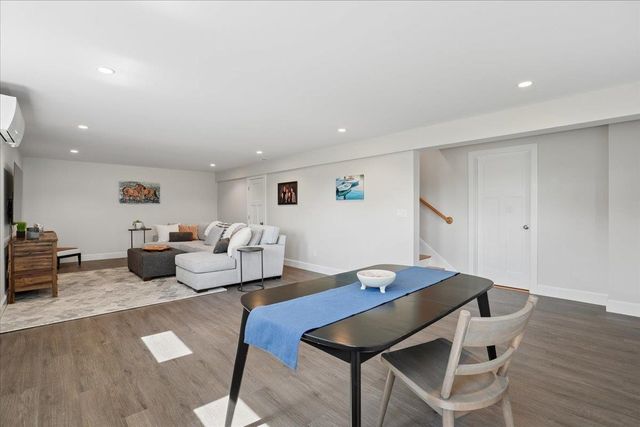 11 Wheeler Farm Road, Bedford, NH 03110