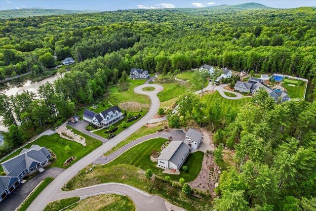 11 Wheeler Farm Road, Bedford, NH 03110
