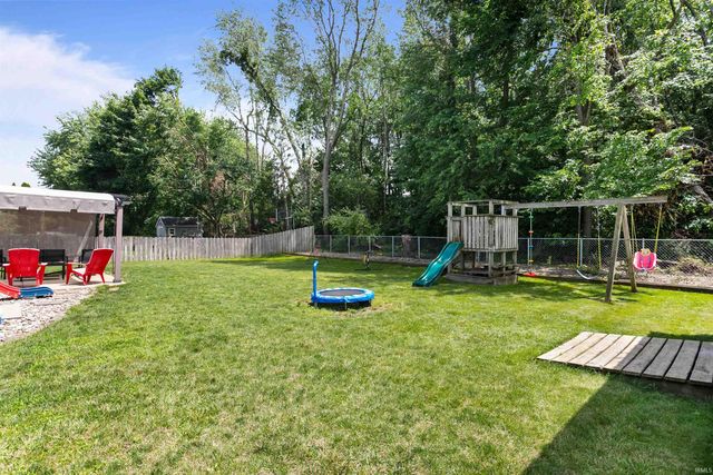 1507 Kingsman Way, Osceola, IN 46561