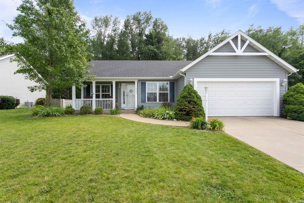 1507 Kingsman Way, Osceola, IN 46561