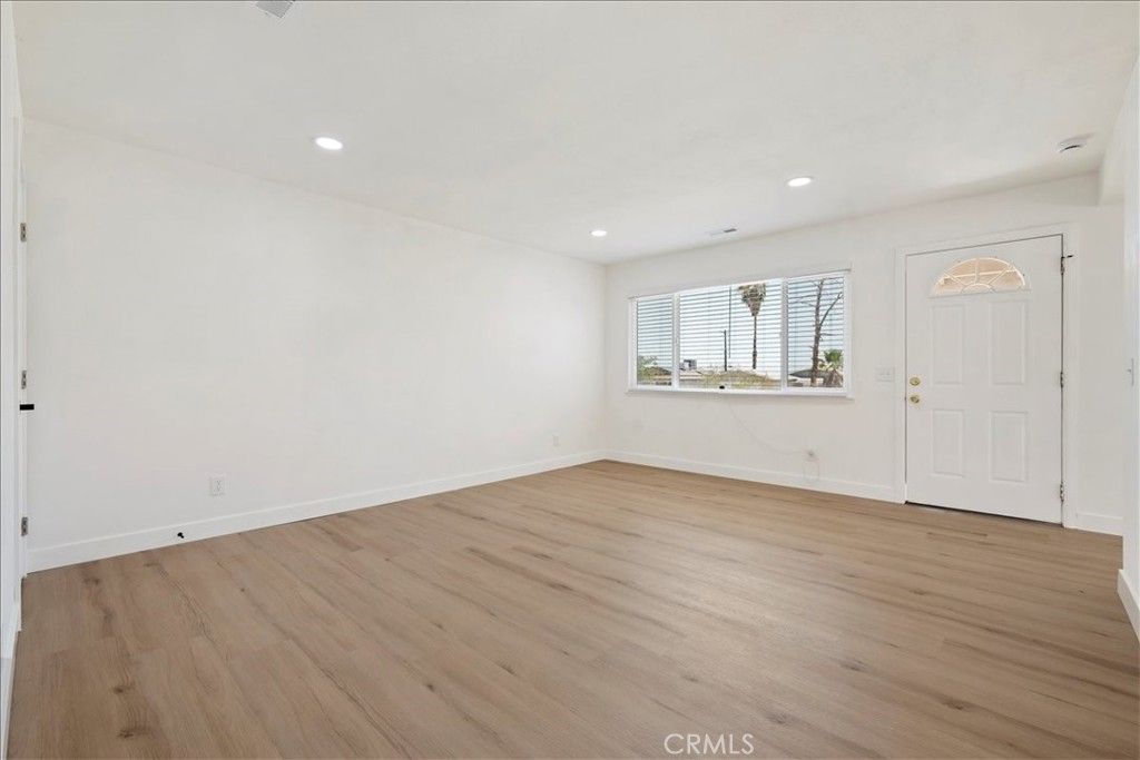 Image 11 of property listing at 5566 Daisy, 29 Palms, CA 92277