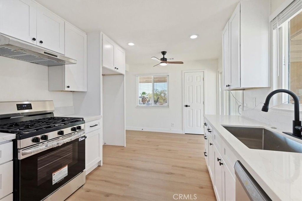 Image 17 of property listing at 5566 Daisy, 29 Palms, CA 92277