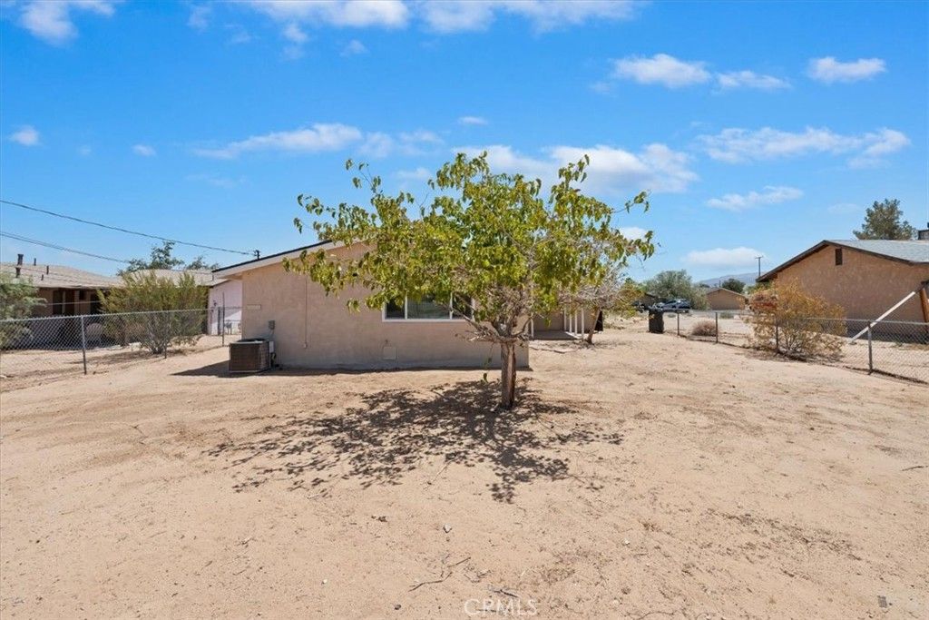 Image 28 of property listing at 5566 Daisy, 29 Palms, CA 92277