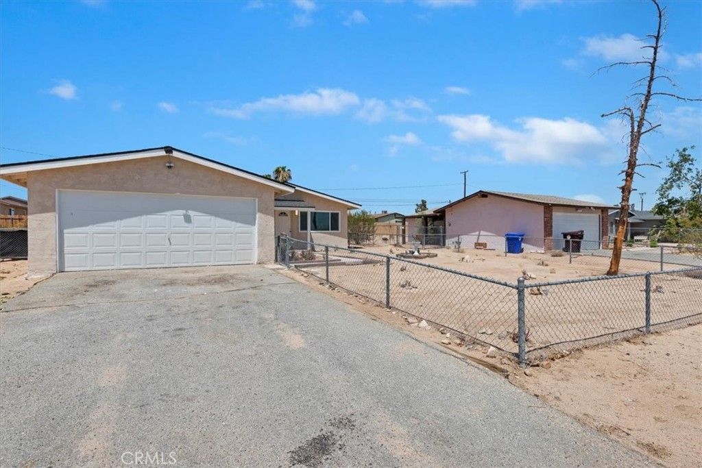 Image 3 of property listing at 5566 Daisy, 29 Palms, CA 92277