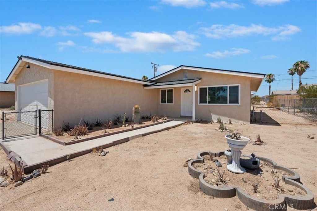 Image 4 of property listing at 5566 Daisy, 29 Palms, CA 92277