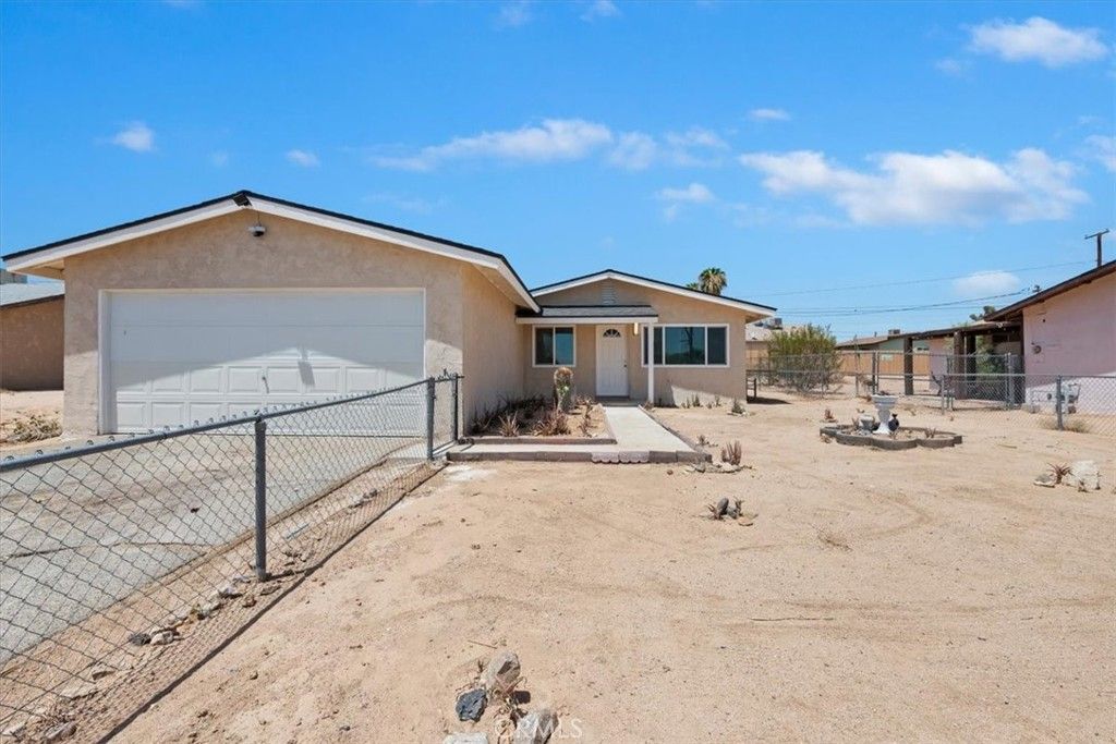 Image 5 of property listing at 5566 Daisy, 29 Palms, CA 92277
