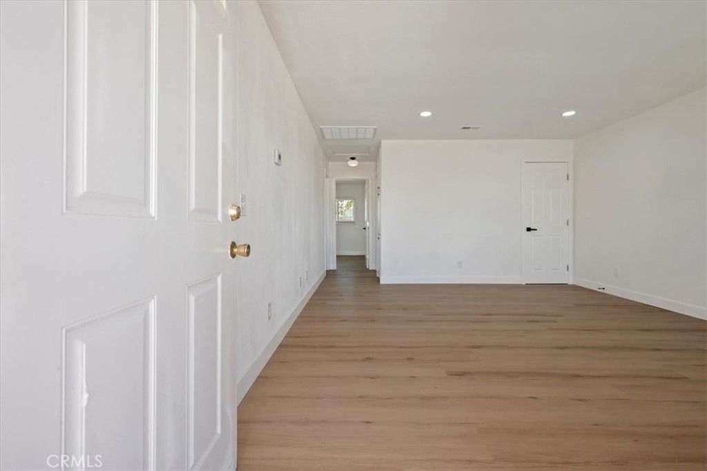 Image 7 of property listing at 5566 Daisy, 29 Palms, CA 92277