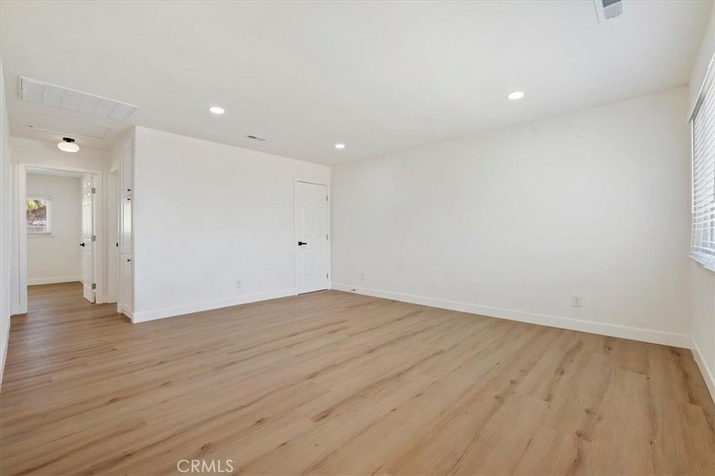 Image 8 of property listing at 5566 Daisy, 29 Palms, CA 92277