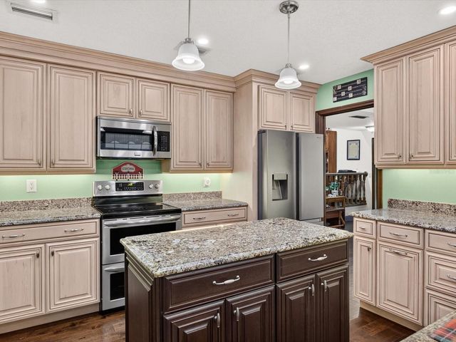 671 QUIETWATER COVE, Altamonte Springs, FL 32701