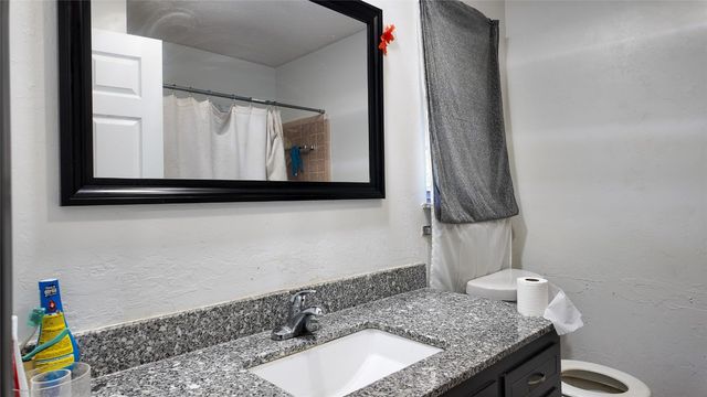 1721 N Alexander Lane, Bethany, OK 73008