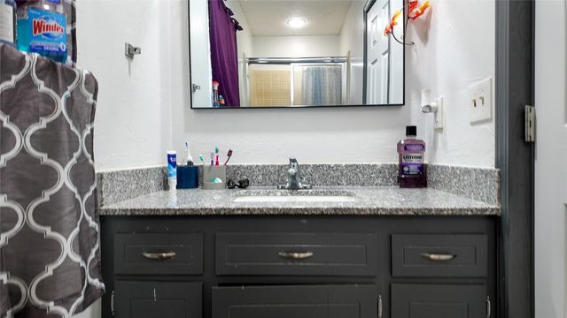 1721 N Alexander Lane, Bethany, OK 73008