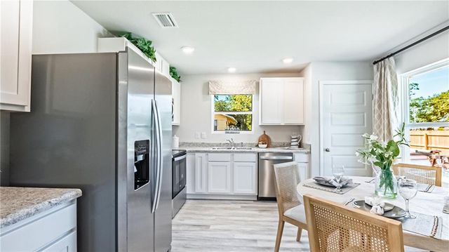 7680 Oakmont Drive E, Theodore, AL 36582