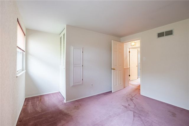 304 Alamo Dr, Upper St Clair, PA 15241