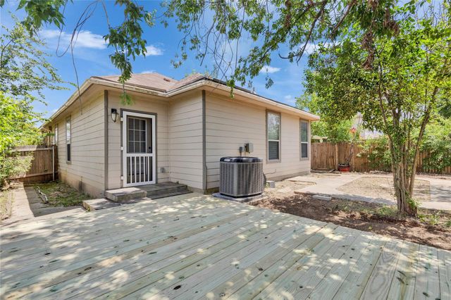 521 New Country RD, Kyle, TX 78640