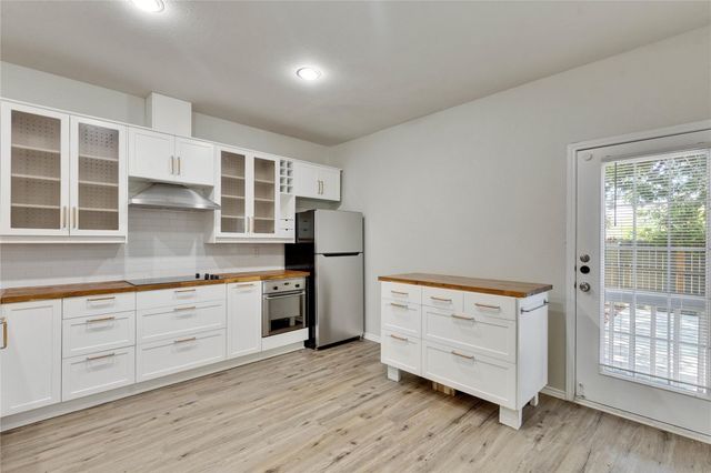 521 New Country RD, Kyle, TX 78640
