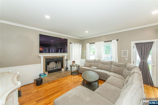 95 Highwood Avenue, Englewood, NJ 07631