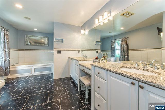 95 Highwood Avenue, Englewood, NJ 07631